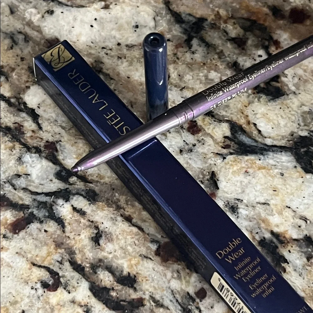 ⚡️🎃Estee Lauder Deep Plum Double Wear Waterproof Eyeliner